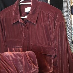 Universal Threads Two piece Set